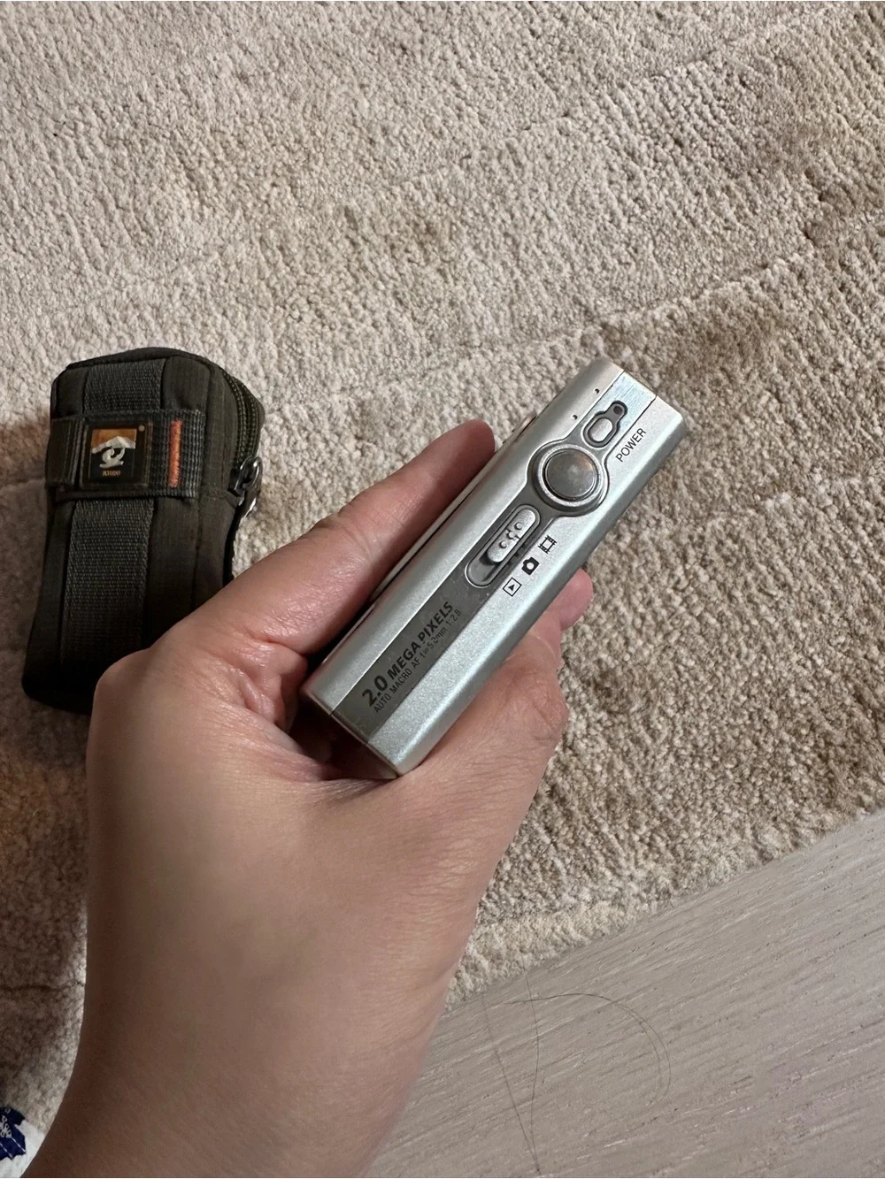 Sony Cyber-shot U camerA